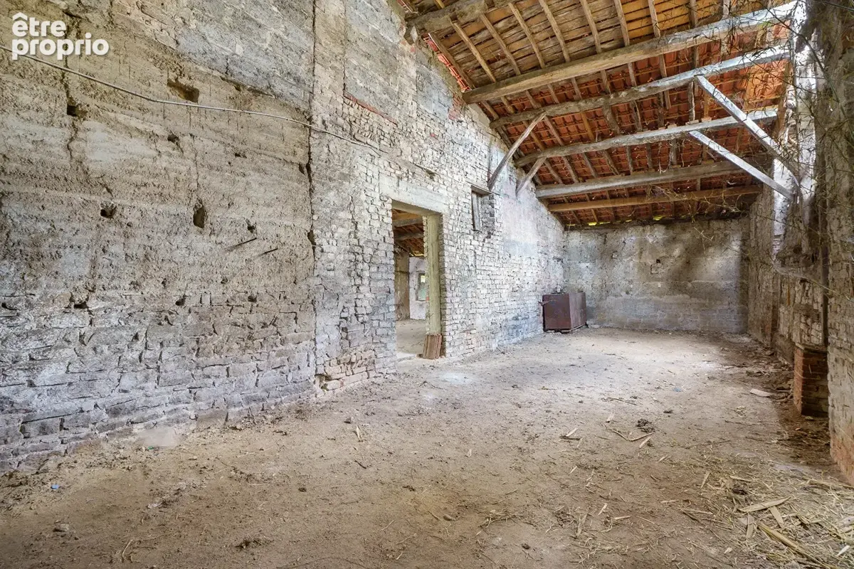 Grange aménageable 156m² - Pont-de-Veyle centre village - photo 5