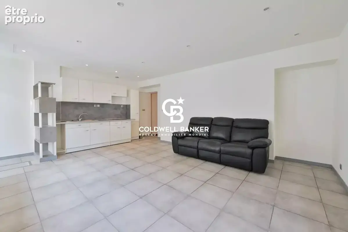 Appartement T2, 66.2 m² , Sallanches Hyper centre - photo 2