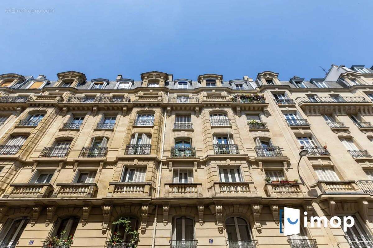 Appartement à PARIS-10E