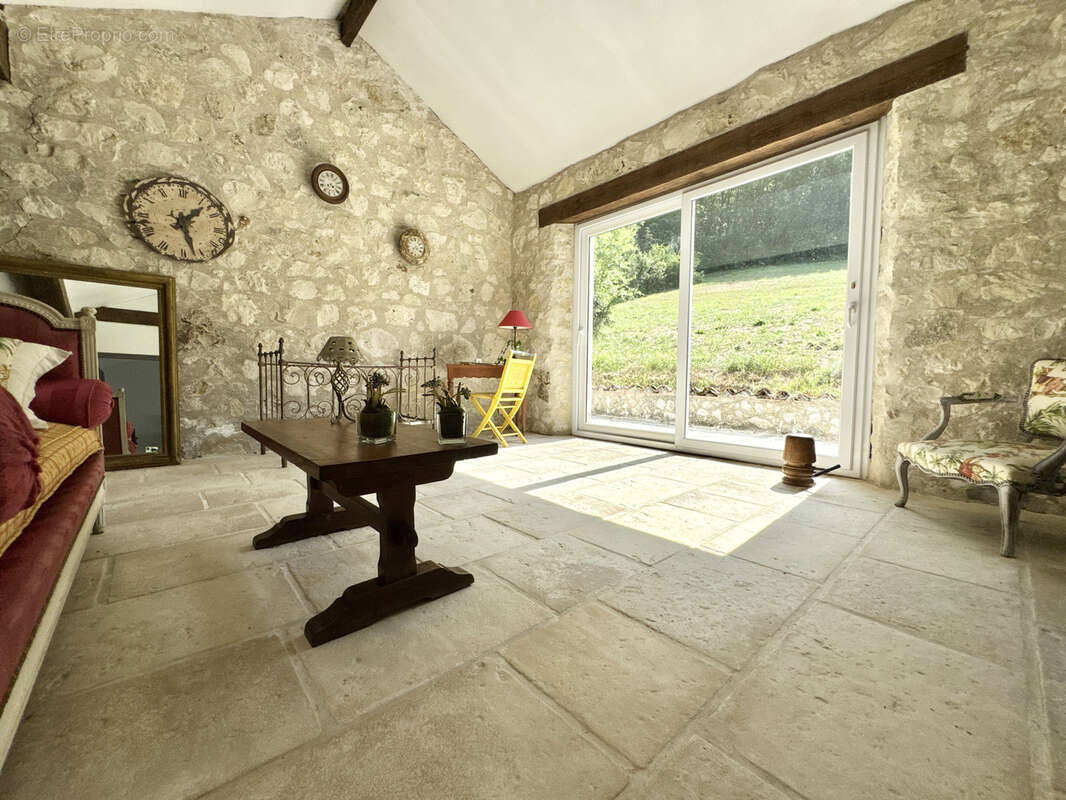 Propriété de prestige comprenant gîtes, une piscine et des dépendances - photo 26