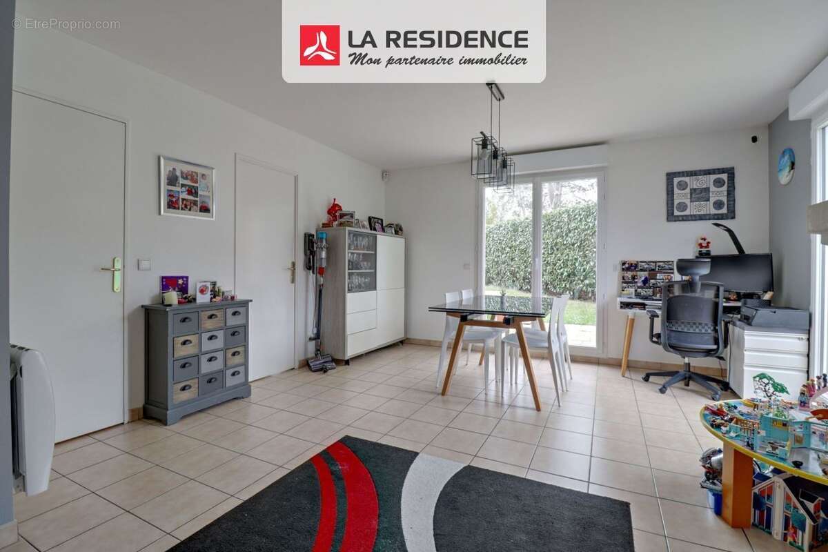 Maison à VERNEUIL-SUR-SEINE