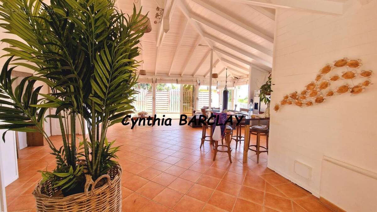 Maison à LES TROIS-ILETS