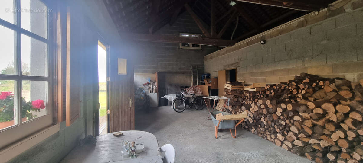 Maison à BEAULIEU-SUR-LAYON