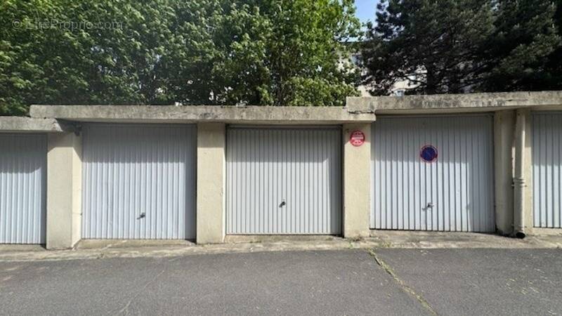 Parking à CHATILLON