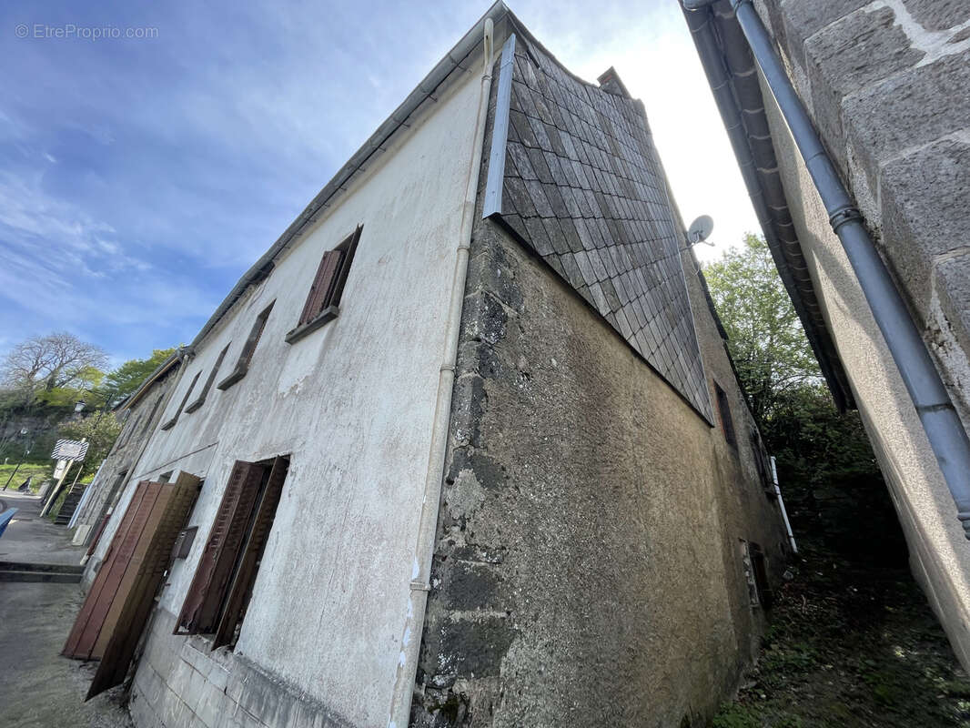 Maison à LAQUEUILLE