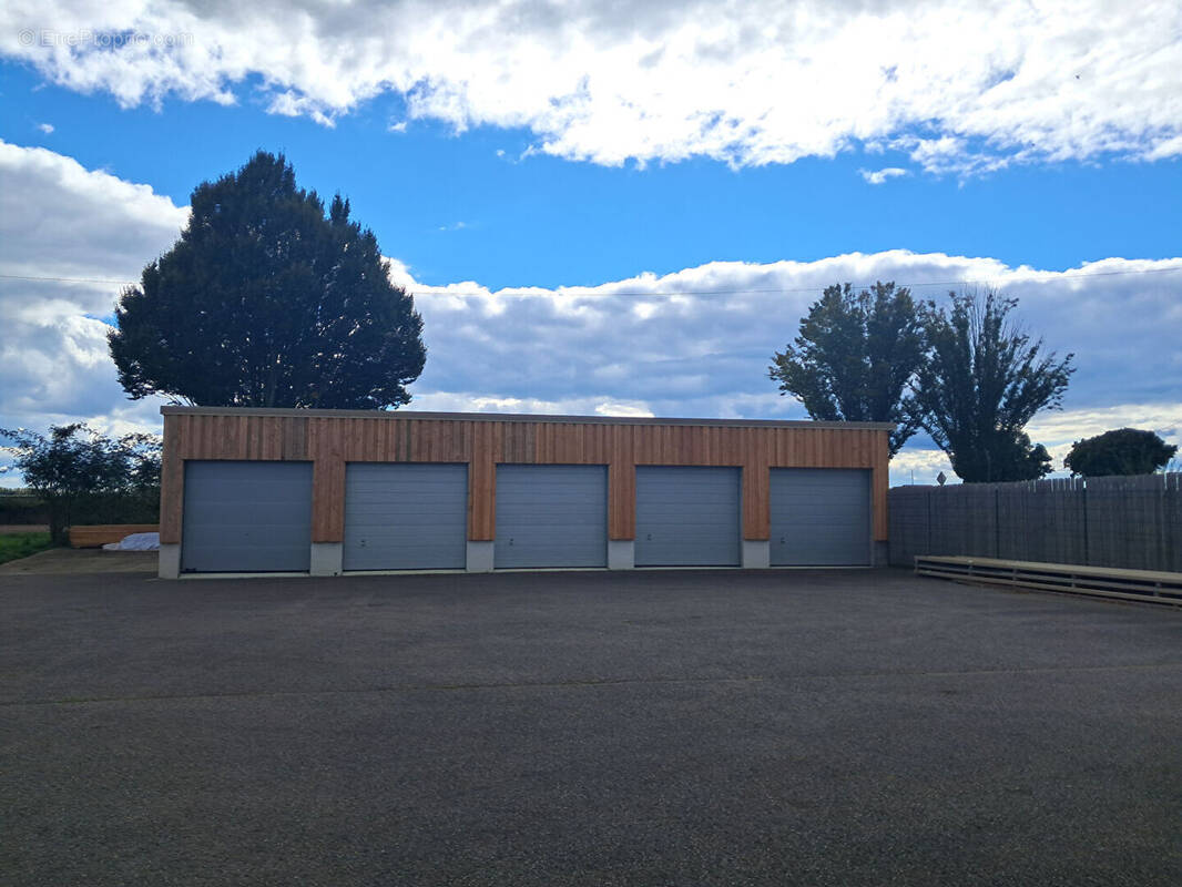 Photo 1 - Appartement à MARIGNY-LES-REULLEE