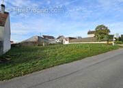 Terrain à CRECY-LA-CHAPELLE