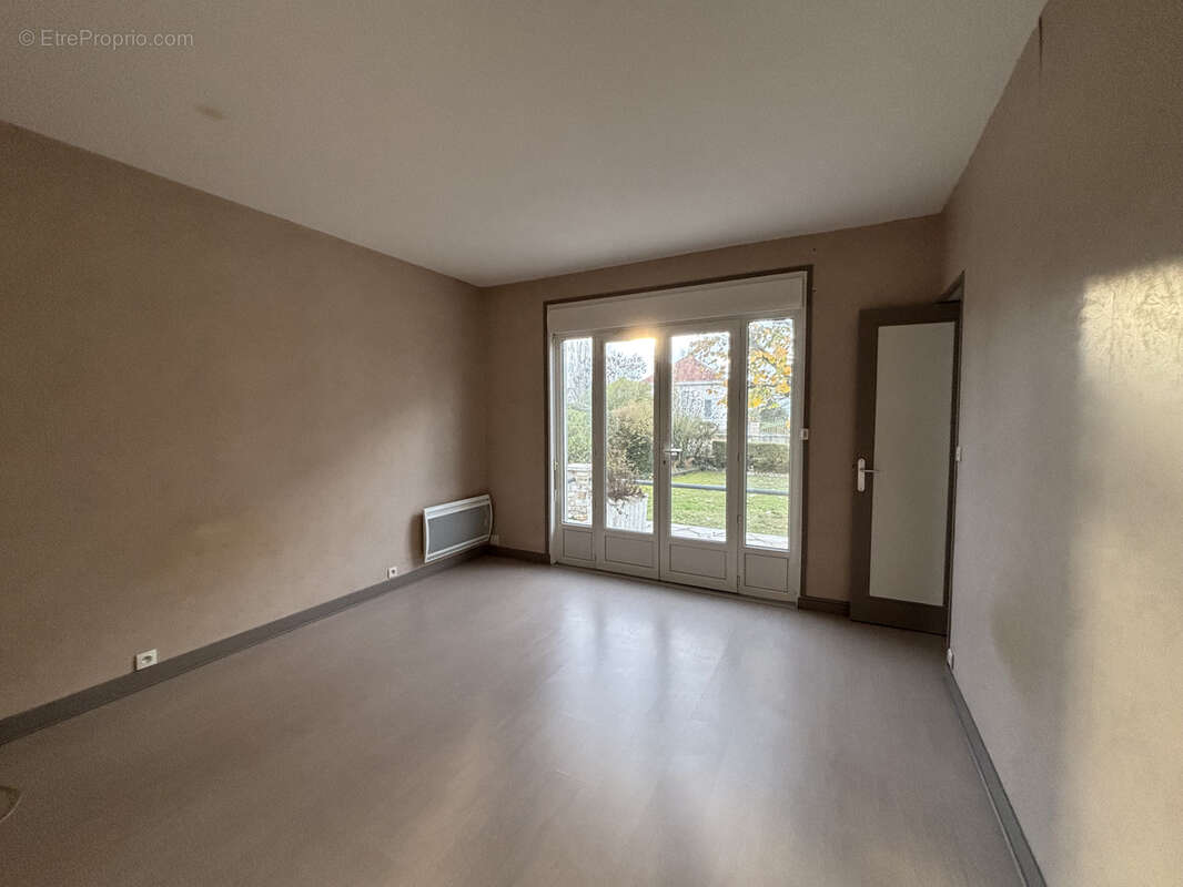 Maison à PRESSAGNY-L&#039;ORGUEILLEUX