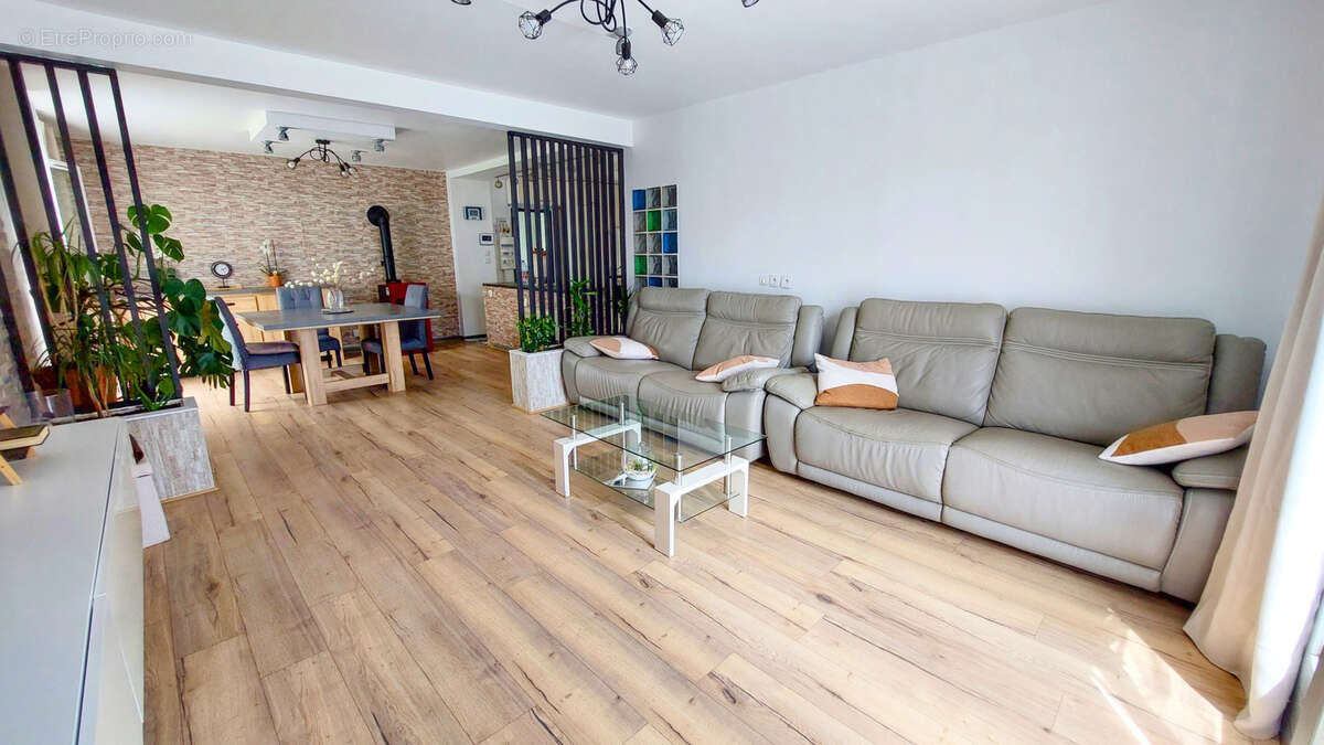 Maison à GUICHAINVILLE