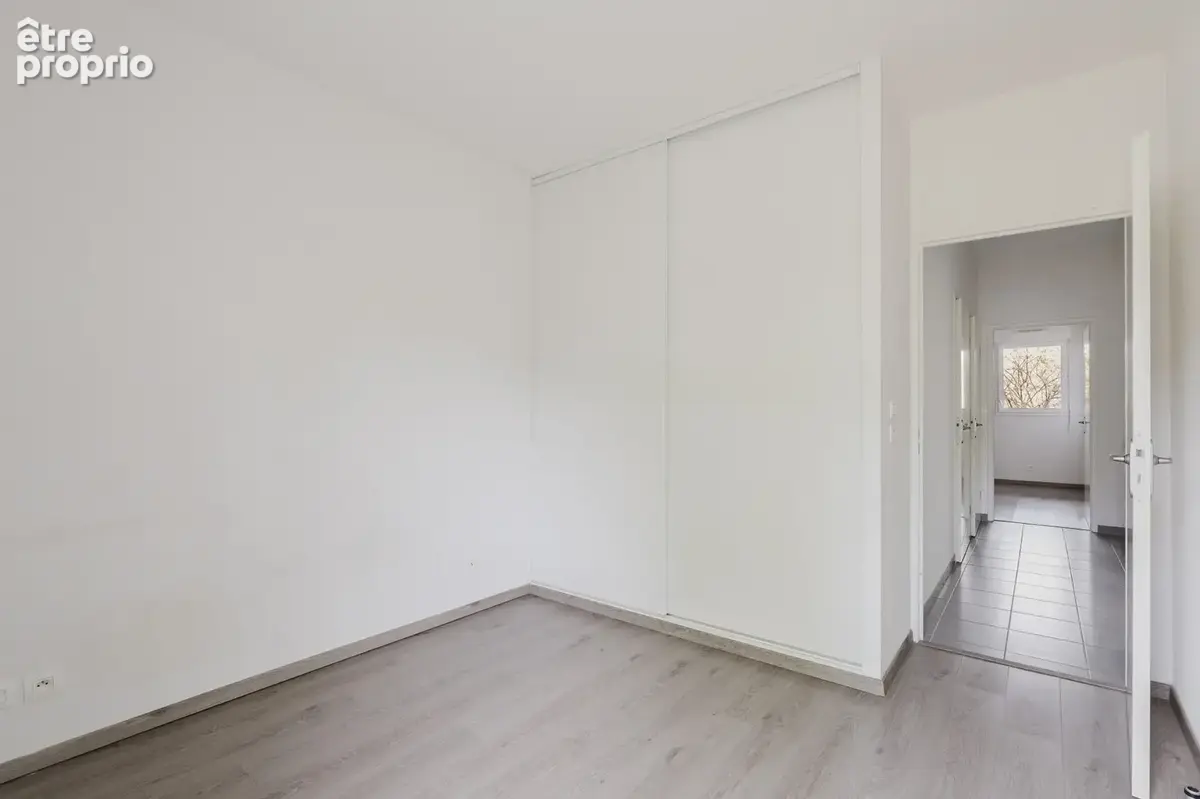 Grand t3 traversant + parking - balma. - photo 7