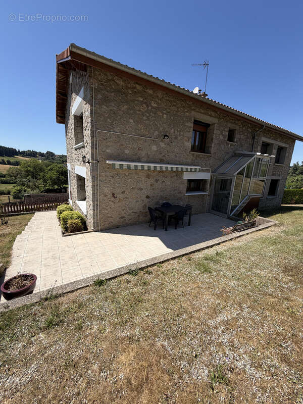 Maison en pierre (223 m2) avec terrain 1102 m2 à jonzieux 42 (pilat) - photo 3
