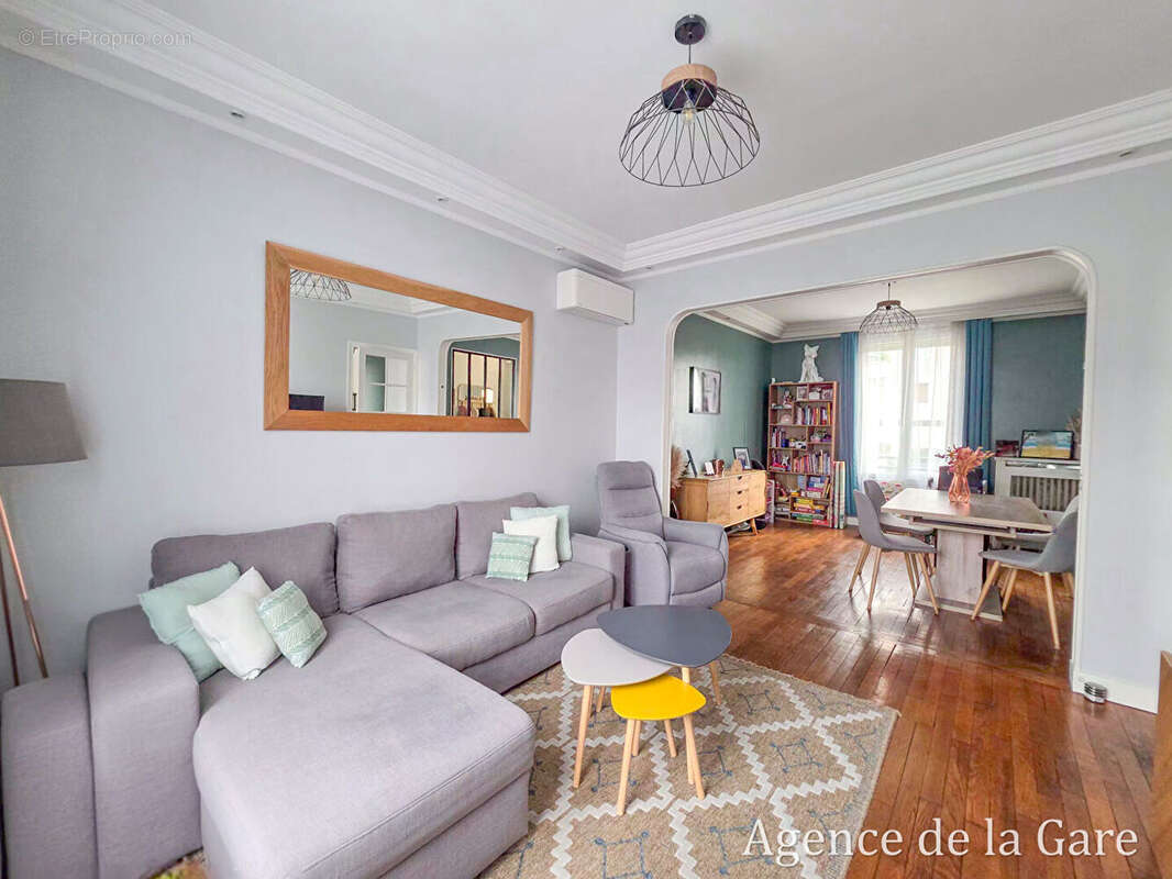 Maison à SARTROUVILLE