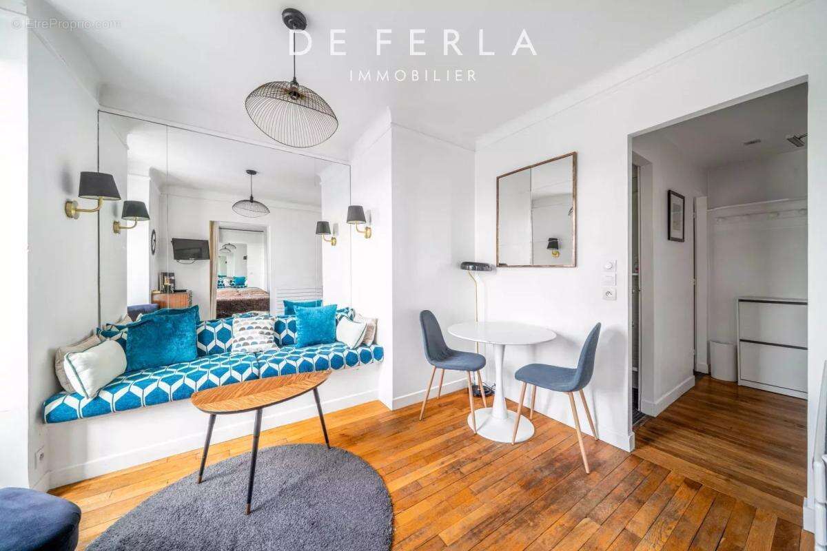 Appartement à PARIS-7E