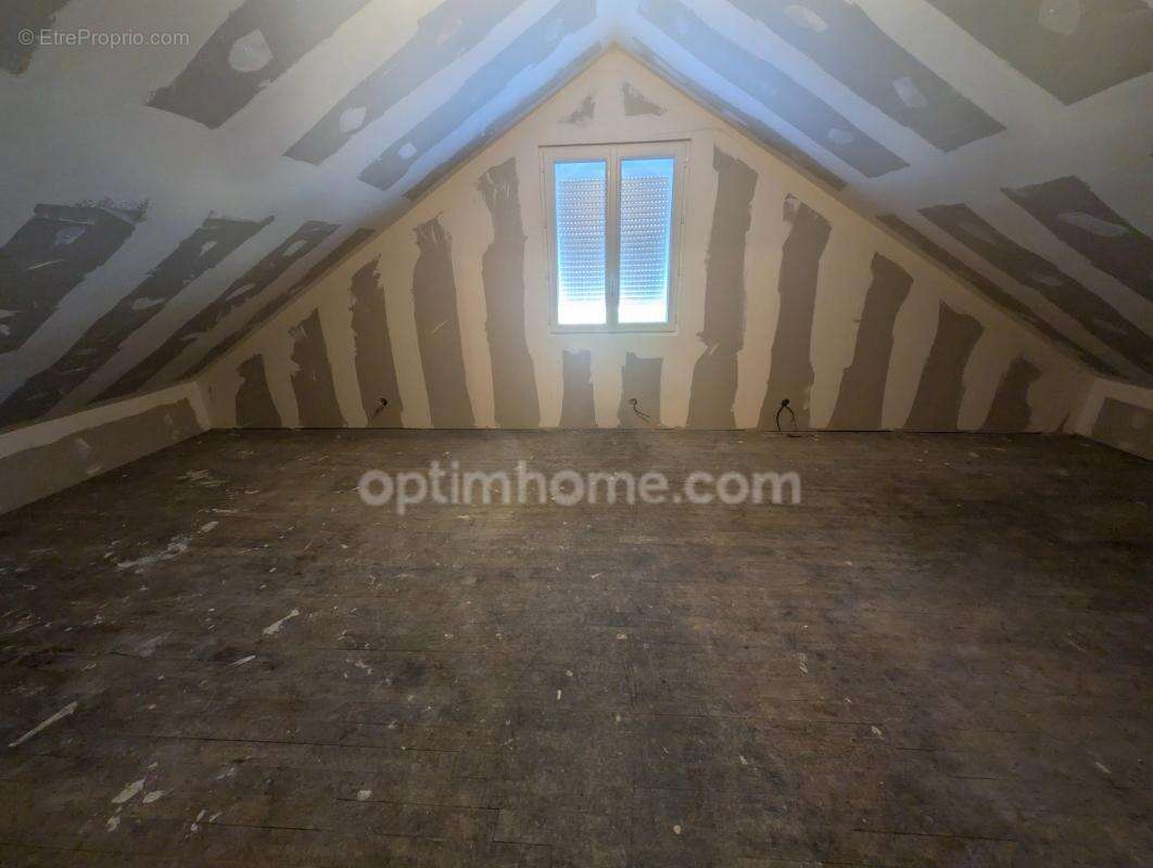 Maison familiale avec sous-sol complet sur 3 264 m² de terrain – Savignac-Lédrier (Dordogne – Périgord Vert) - photo 16