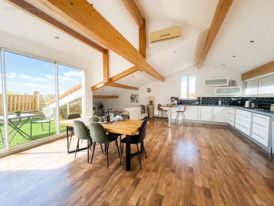 Appartement à ROMANS-SUR-ISERE