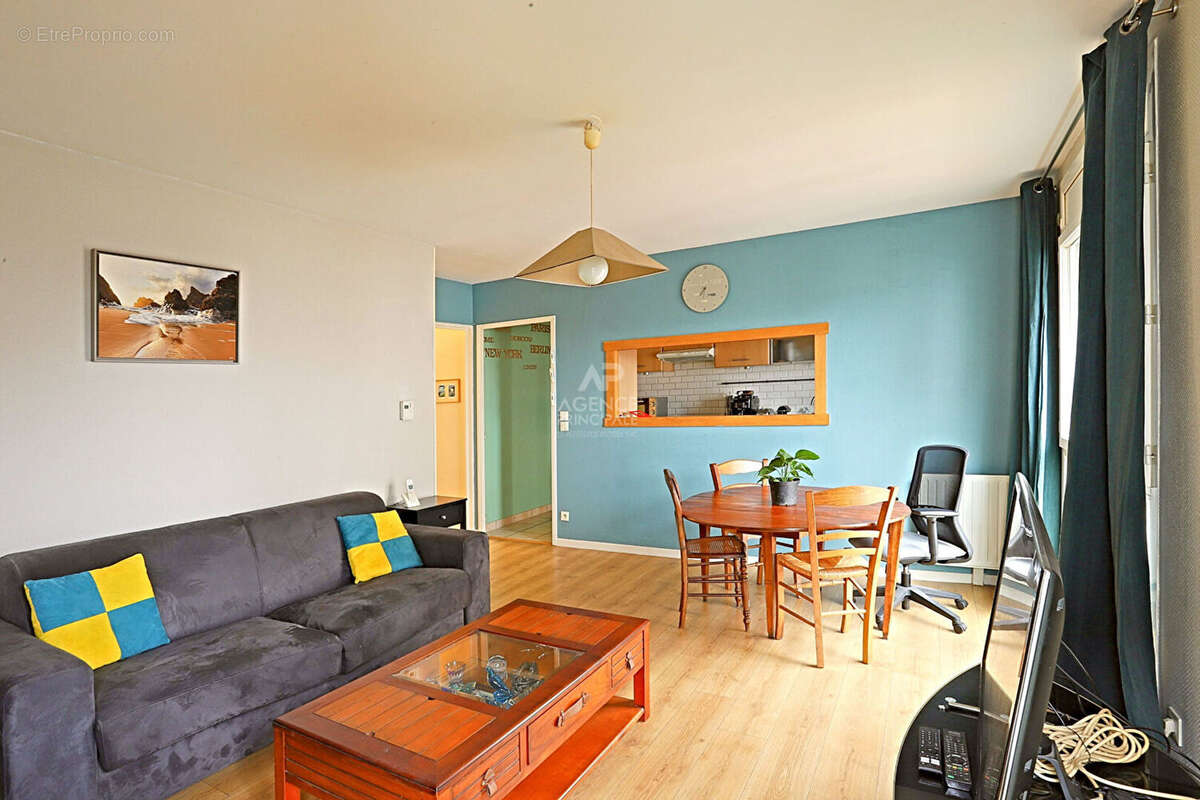 Appartement à NANTERRE