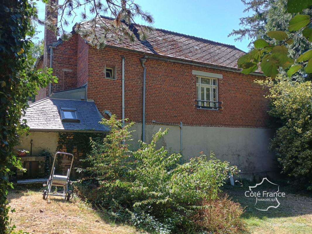 AISNE - LA NEUVILLE-HOUSSET Superbe maison de campagne avec - photo 25