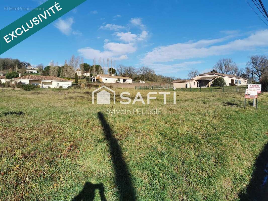 Terrain 2102 m² à Lauzerte  - photo 2
