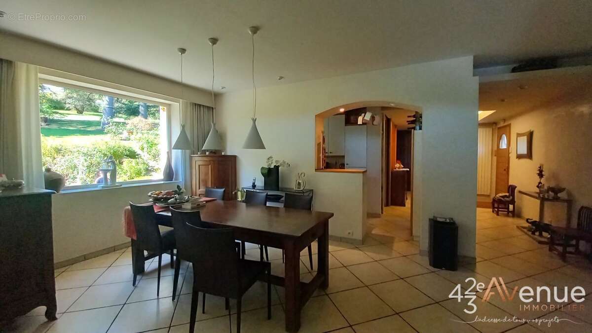 Maison à SAINT-MARTIN-LA-PLAINE