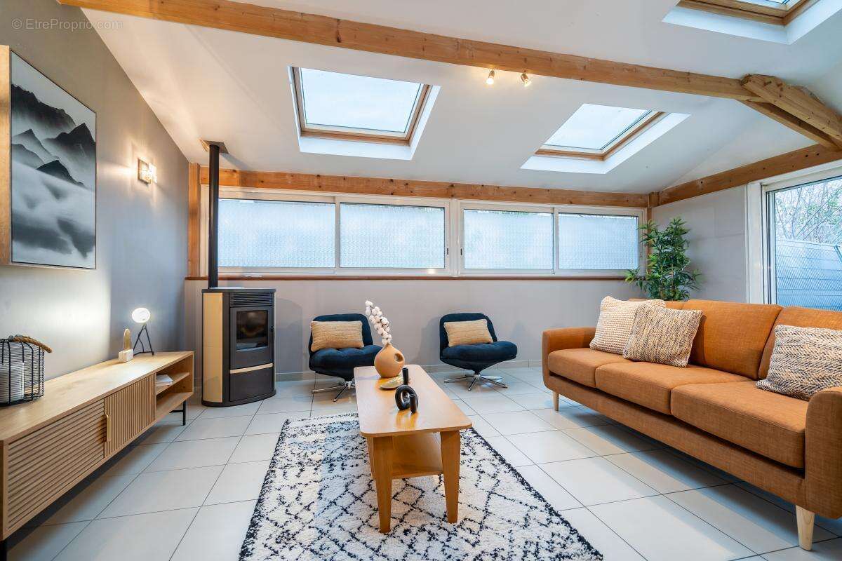 Maison à TASSIN-LA-DEMI-LUNE