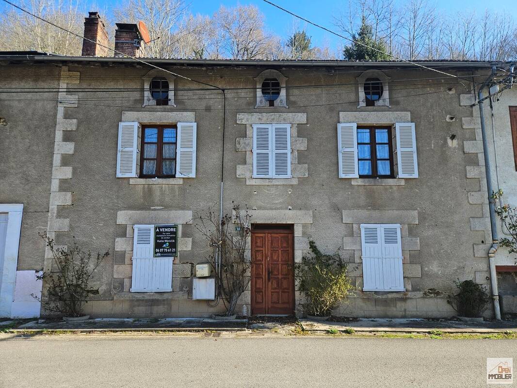 Maison à SAINT-DENIS-DES-MURS