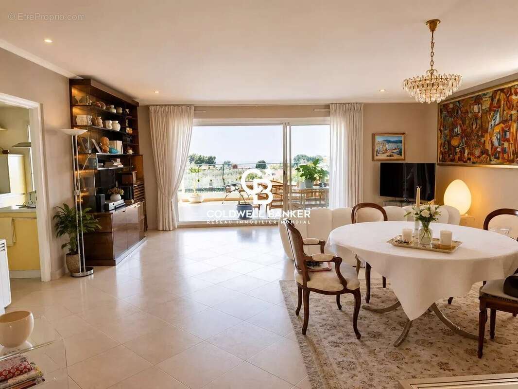 Appartement à CARQUEIRANNE