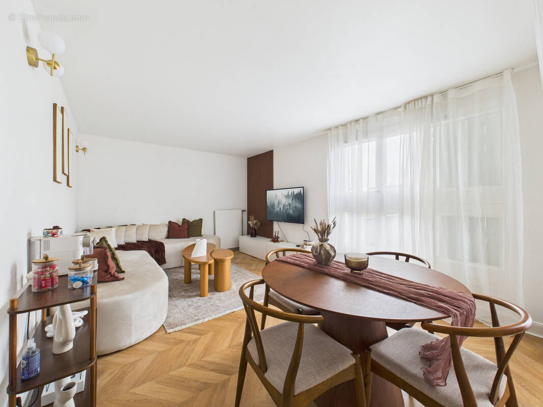 Appartement à SARTROUVILLE