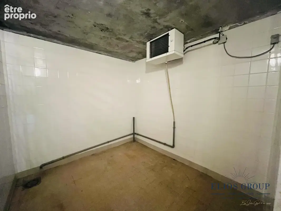 Commerce 70 m² à Saint-Zacharie  - photo 5