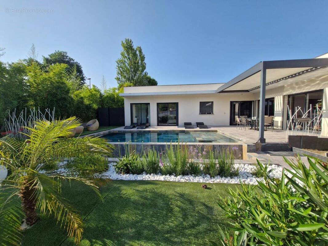 Maison à CASTELNAU-LE-LEZ