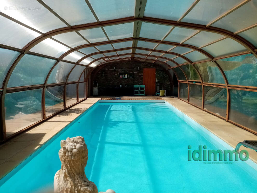 Magnifique ensemble immobilier de 350 m2, avec 2 logements , dans un lieu recherche, avec piscine sur un terra - photo 30