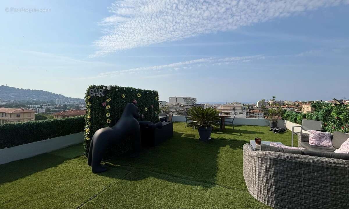 Cannes proche centre - 3P avec superbe rooftop vue sur la mer et les collines - photo 3