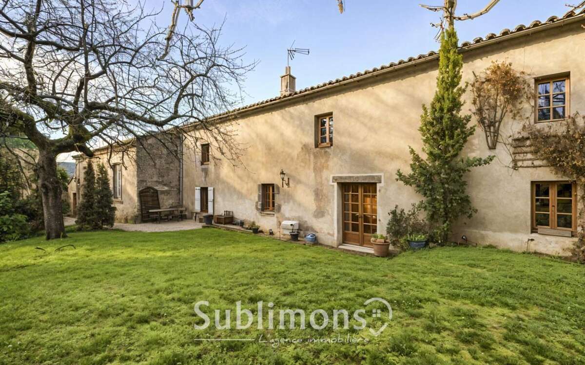 Maison à SAINT-MACAIRE-EN-MAUGES
