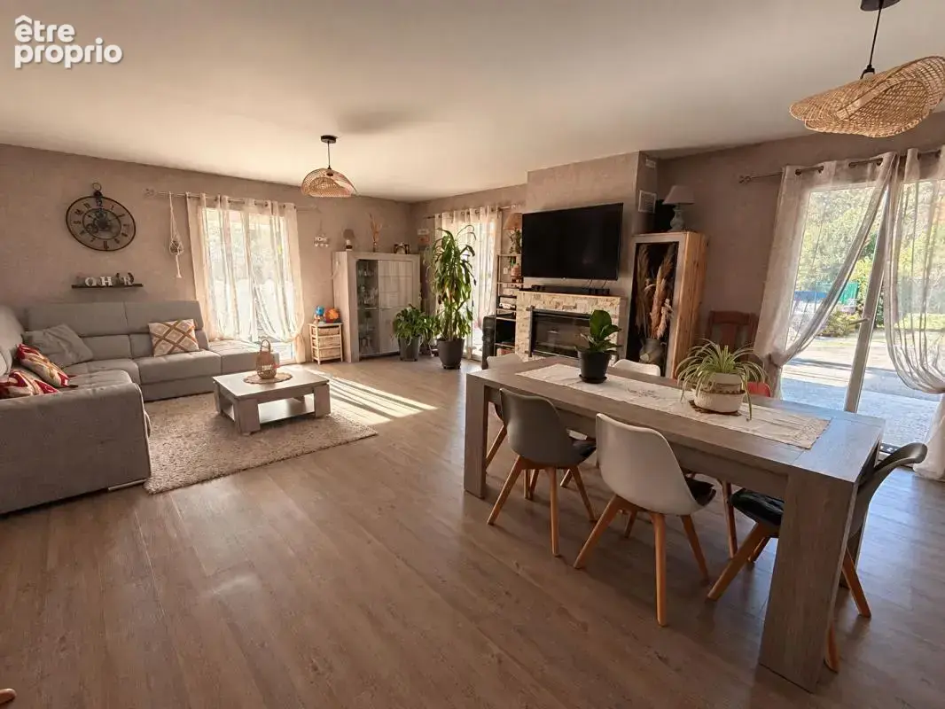 Maison 6 pièces 5 chambres garage et piscine - photo 8