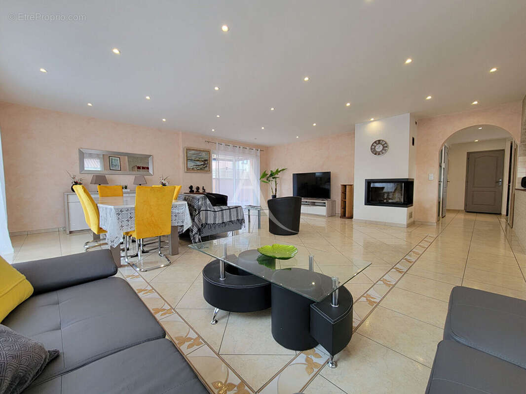 Maison à LATOUR-BAS-ELNE