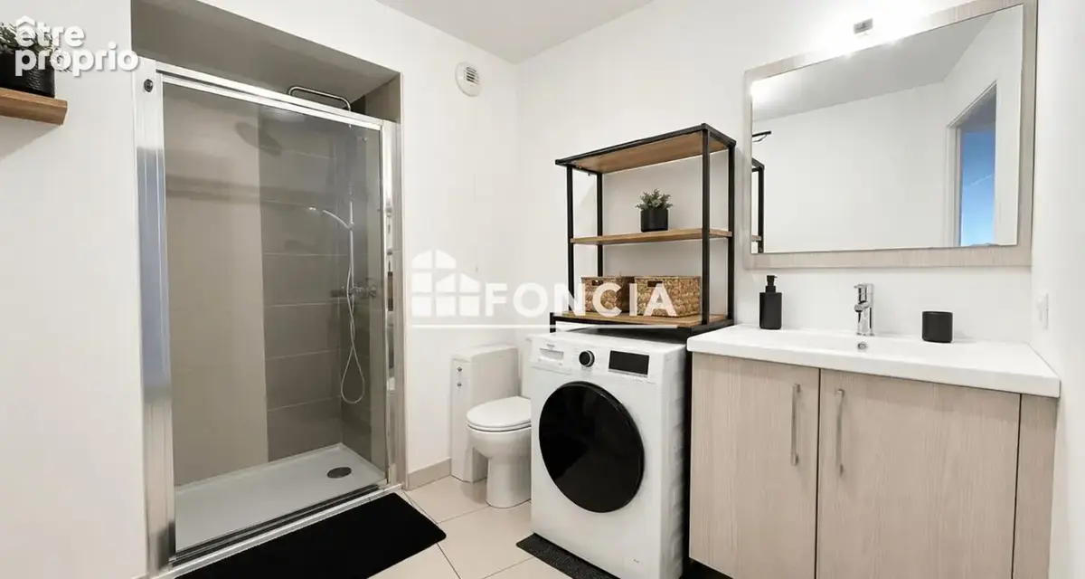 Appartement t3 - centre ville - residence recente et securisee - cogolin - photo 5