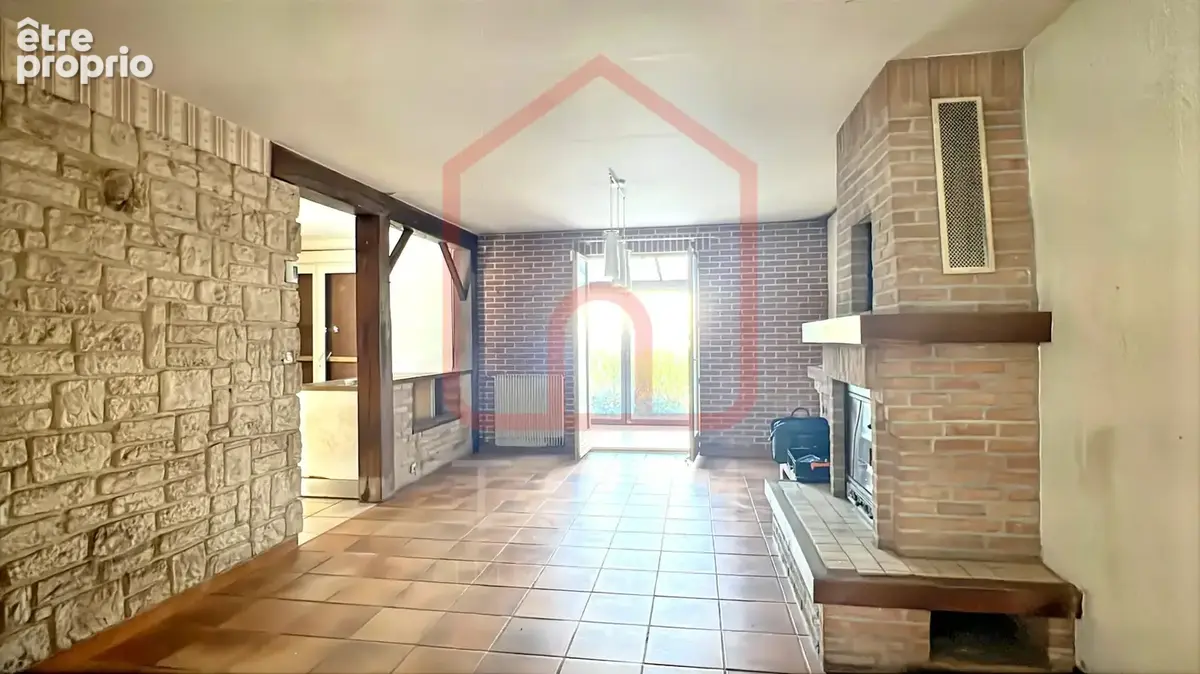 Maison semi-individuelle avec potentiel - 110 m2 - Lezennes - SOUS COMPROMIS - photo 3