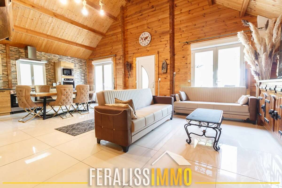 Maison à VAUX-SUR-SEINE