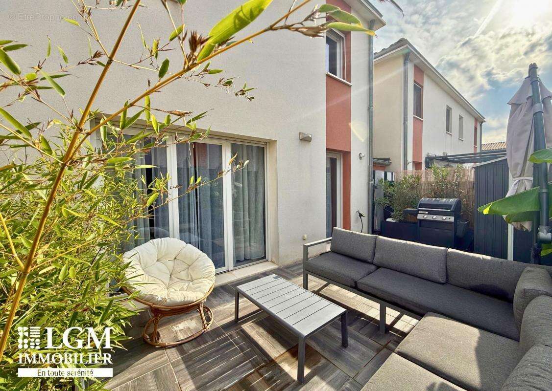 Maison à CHATEAUNEUF-LES-MARTIGUES