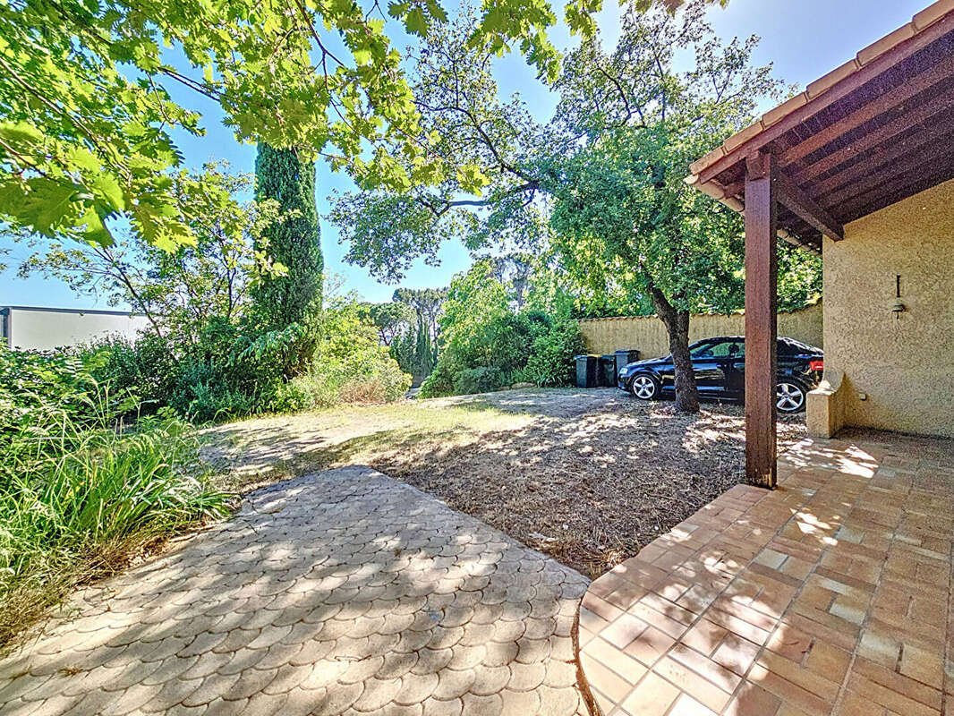 Maison à LES ANGLES