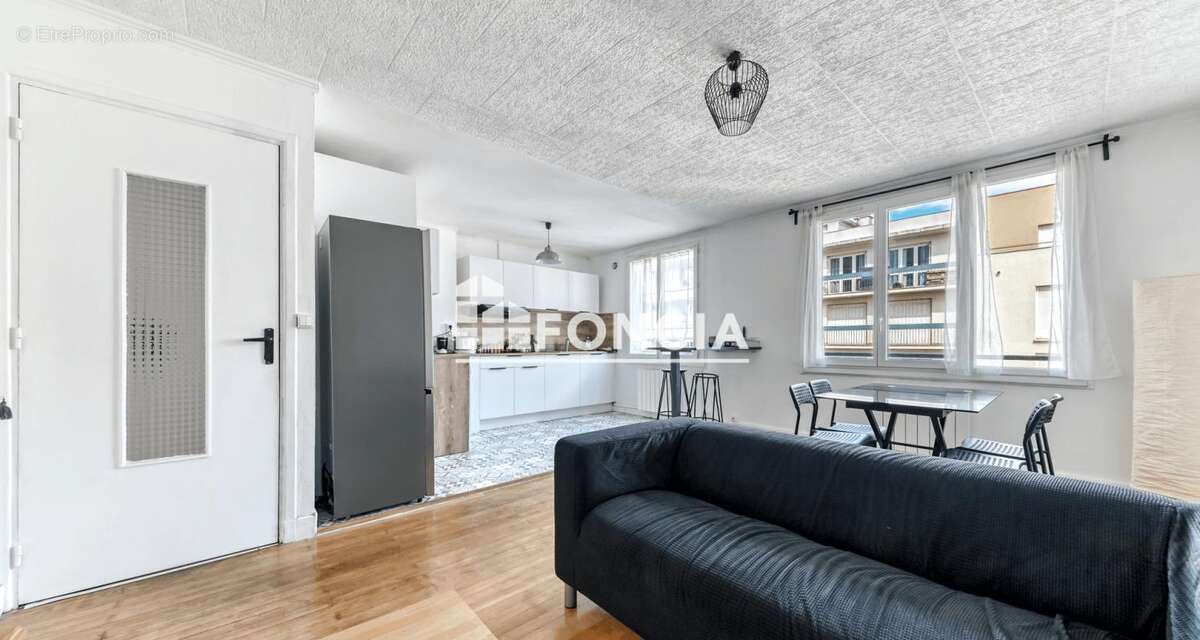 Appartement à LYON-8E