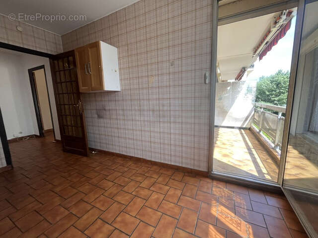 FONTAINE T3, rue Charles Michels proche Drac... - photo 5