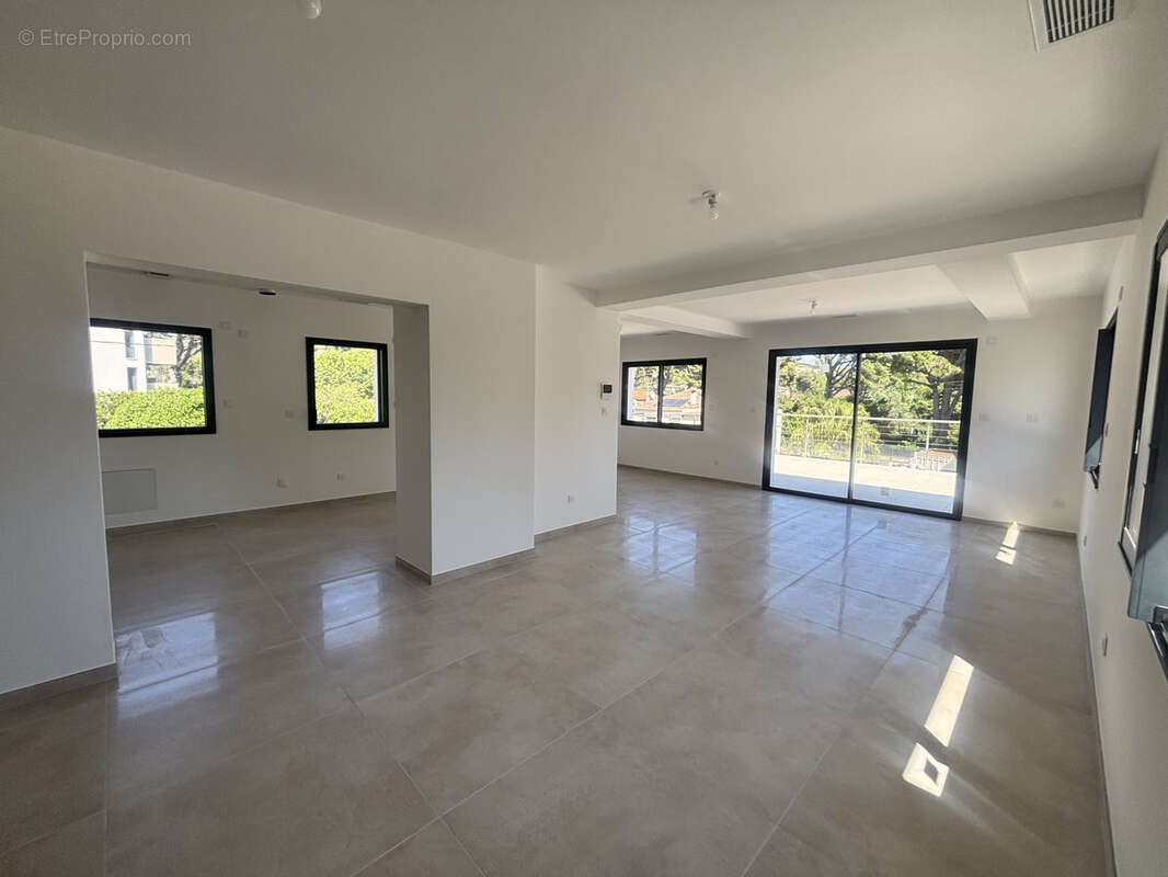 Appartement à CARRY-LE-ROUET