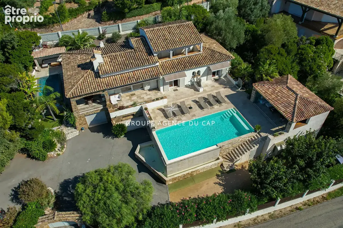 Photo Maison à Les Issambres au prix de 2 290 000€
