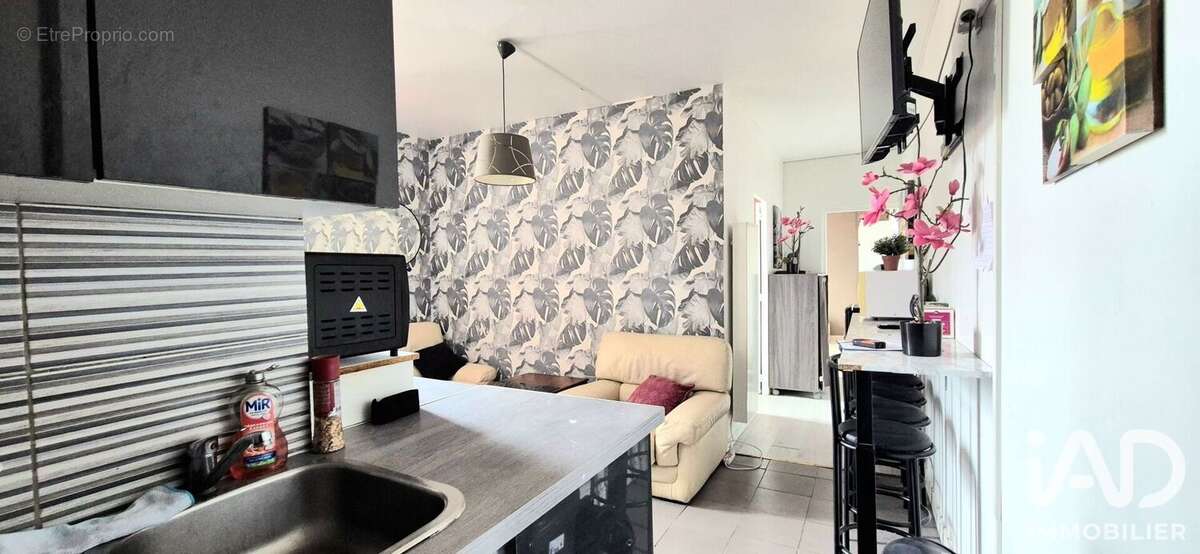 Appartement 46 m² à Saint-Etienne  - photo 2