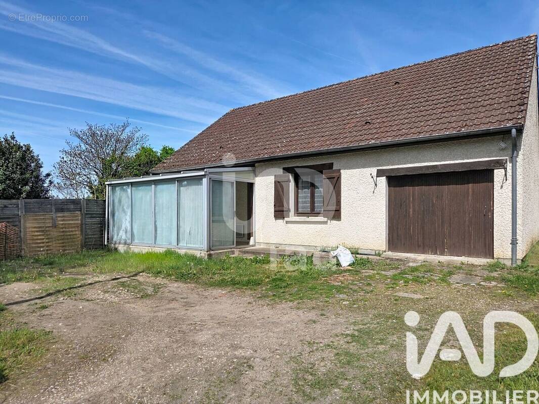 Photo 1 - Maison à VIERZON