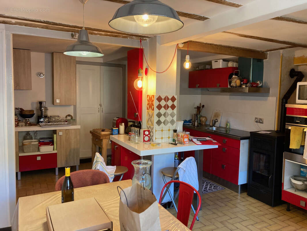 Maison à ROUSSILLON-EN-MORVAN