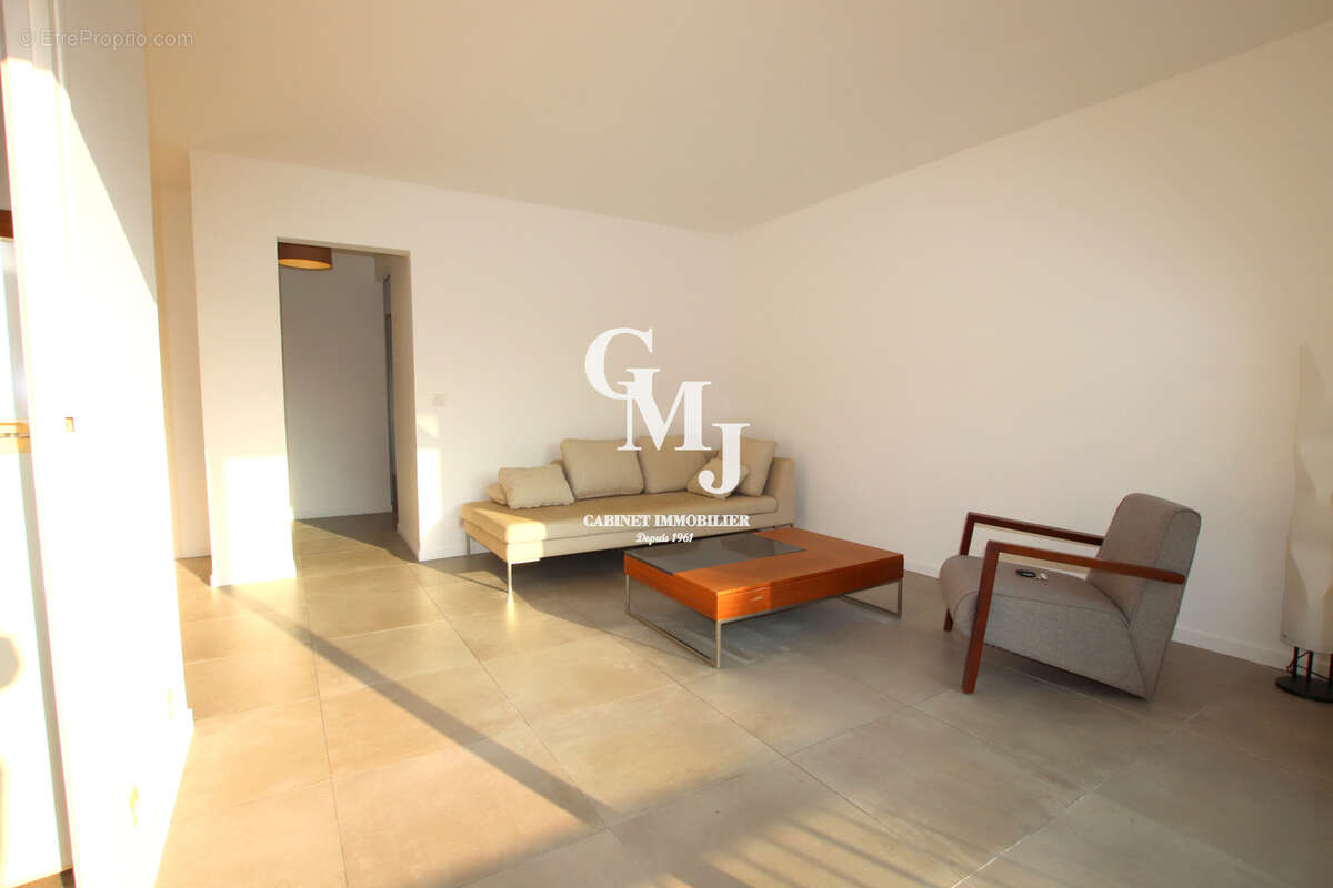 Appartement à SAINT-RAPHAEL