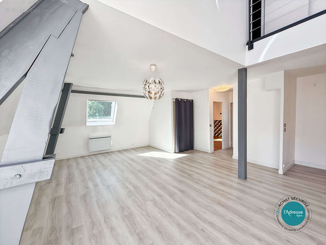 Appartement à NOISY-SUR-ECOLE