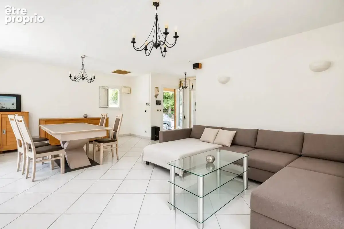 Maison de 8 pièces de 203 m² à Auriol - photo 6