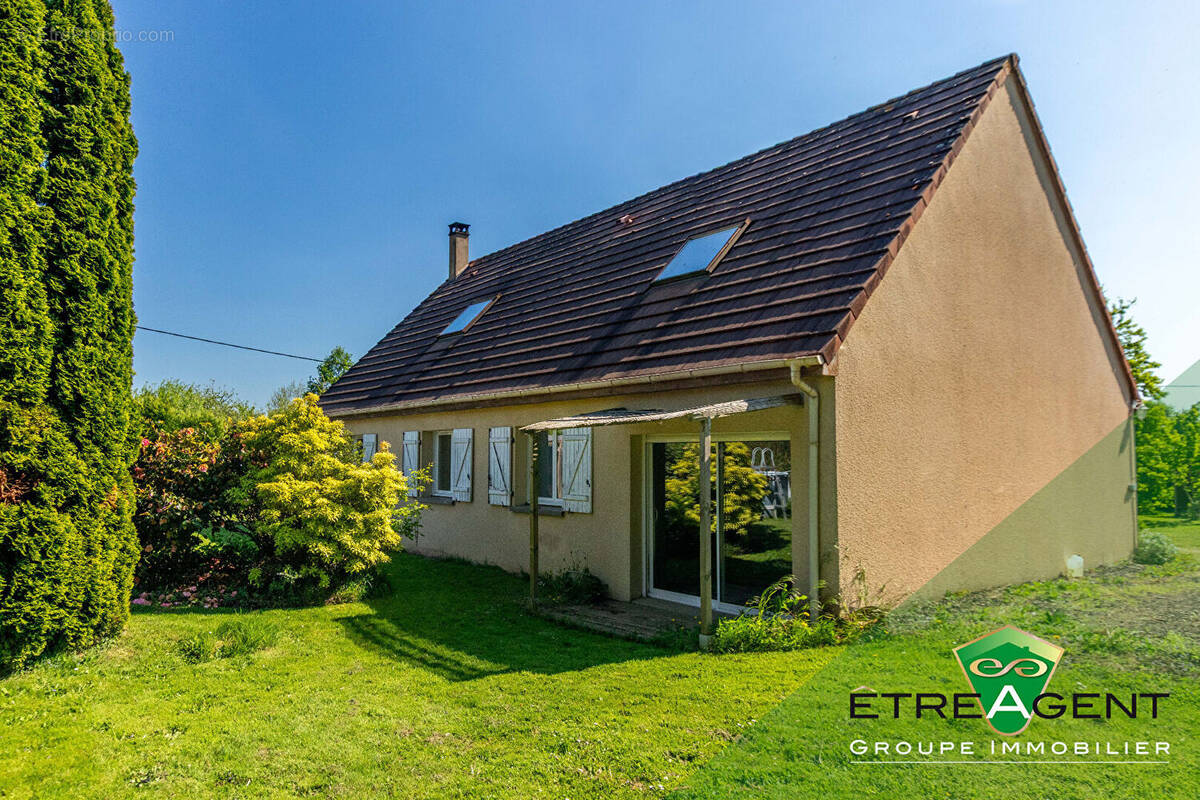 Maison à FOUQUEVILLE